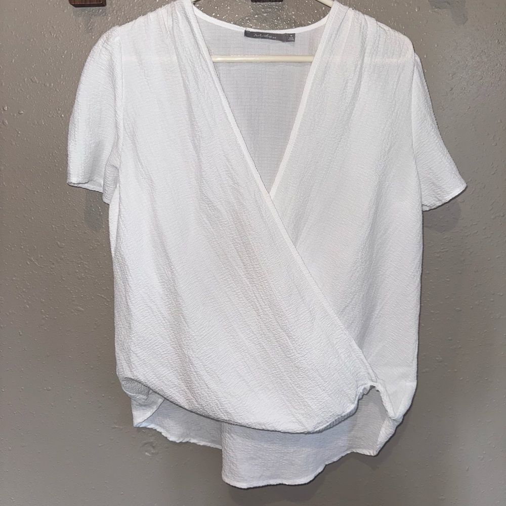 Ella Moss White Textured Surplice Short Sleeve Top